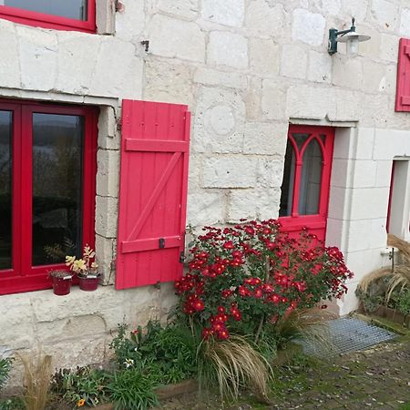 Gite Des Perreyeurs - Maison Troglodyte Avec Vue Sur Loire Montsoreau Cameră foto
